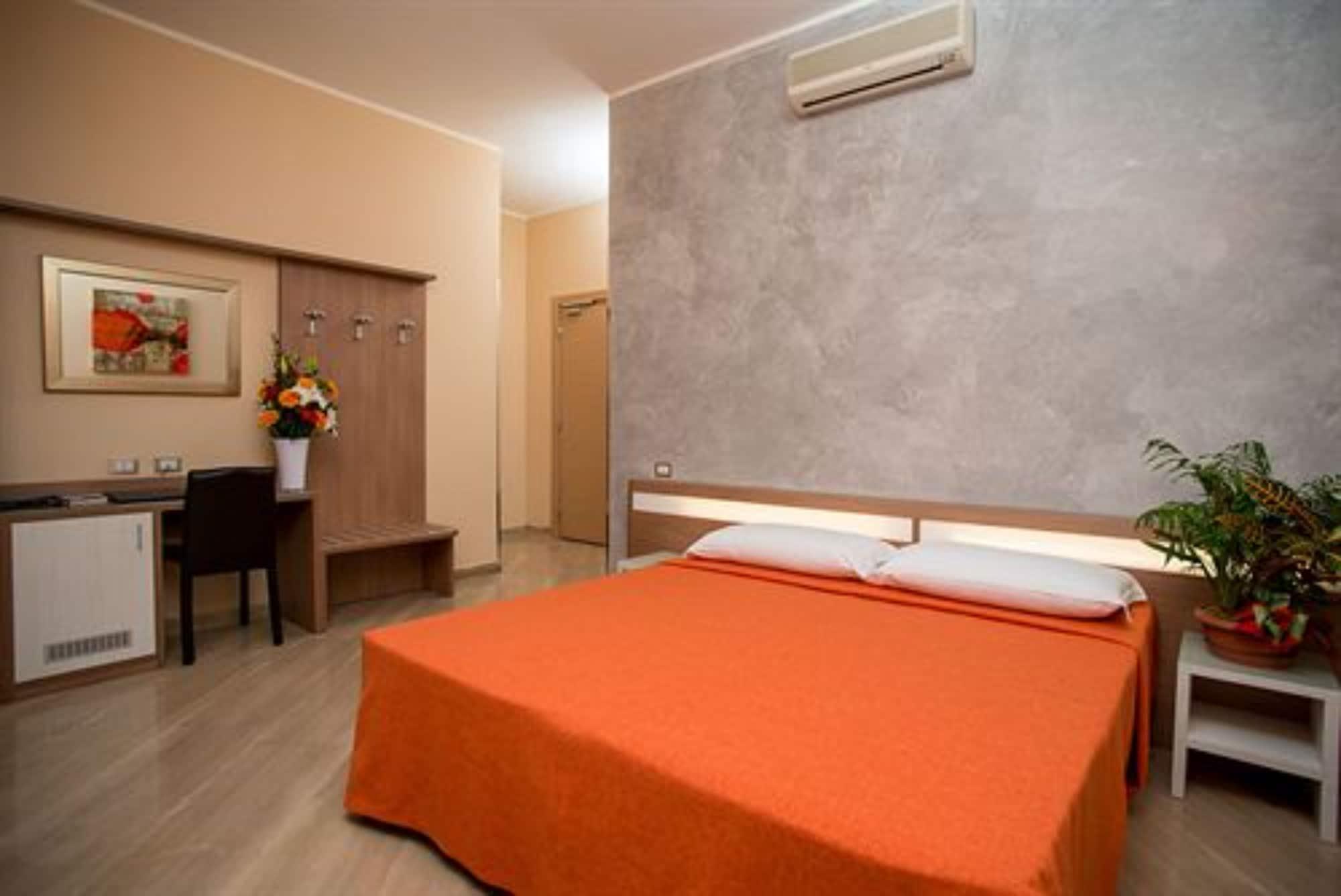 Hotel Fiera Congressi Милано Екстериор снимка