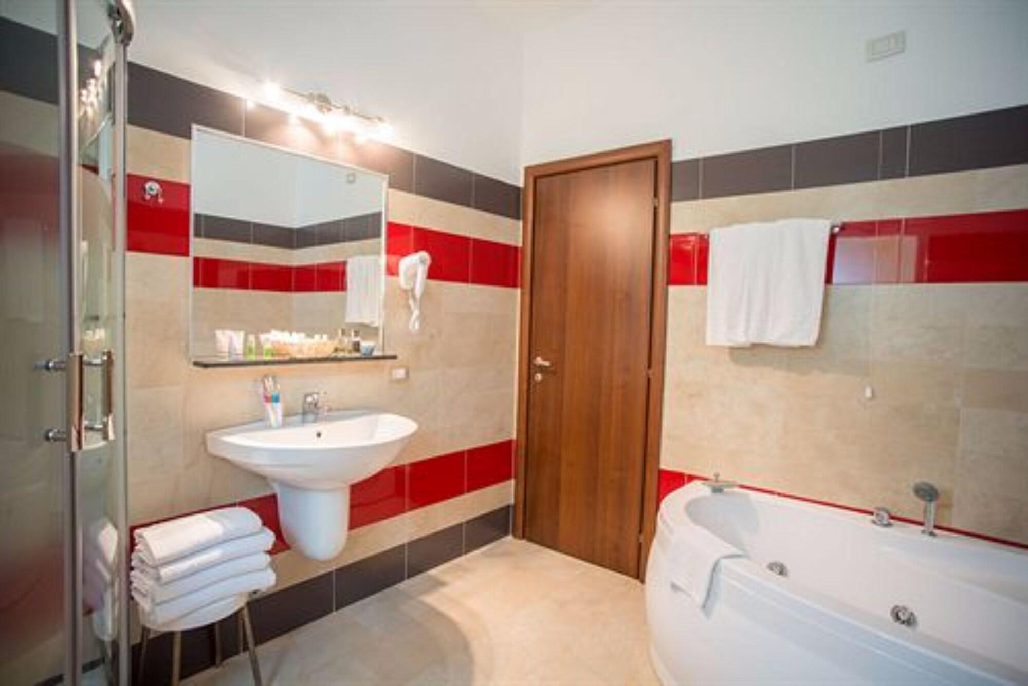 Hotel Fiera Congressi Милано Екстериор снимка