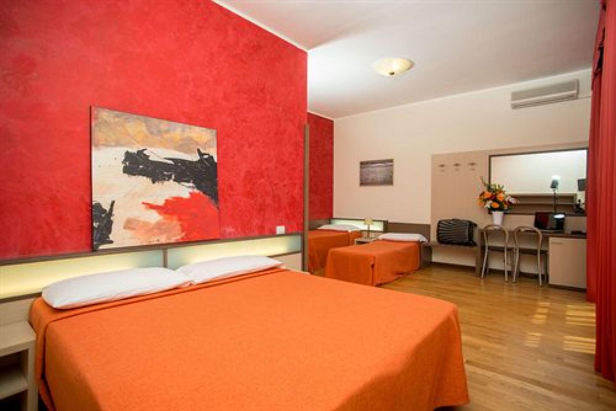 Hotel Fiera Congressi Милано Екстериор снимка